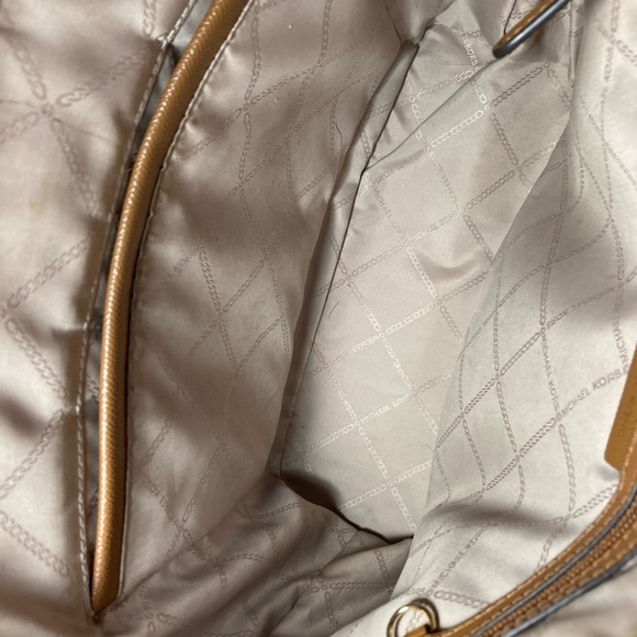 Michael Kors Tan Leather Tote  shoulderBag - Picture 9 of 10
